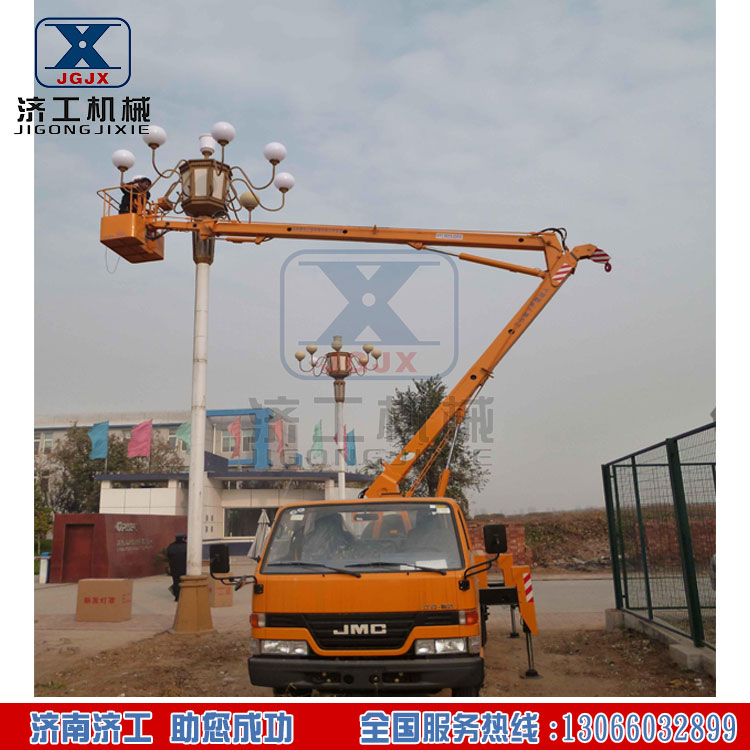 曲臂式高空作業平臺